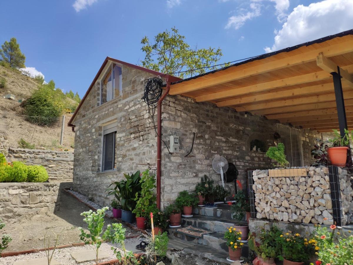 Villa Stone House Kelcyre Exterior foto