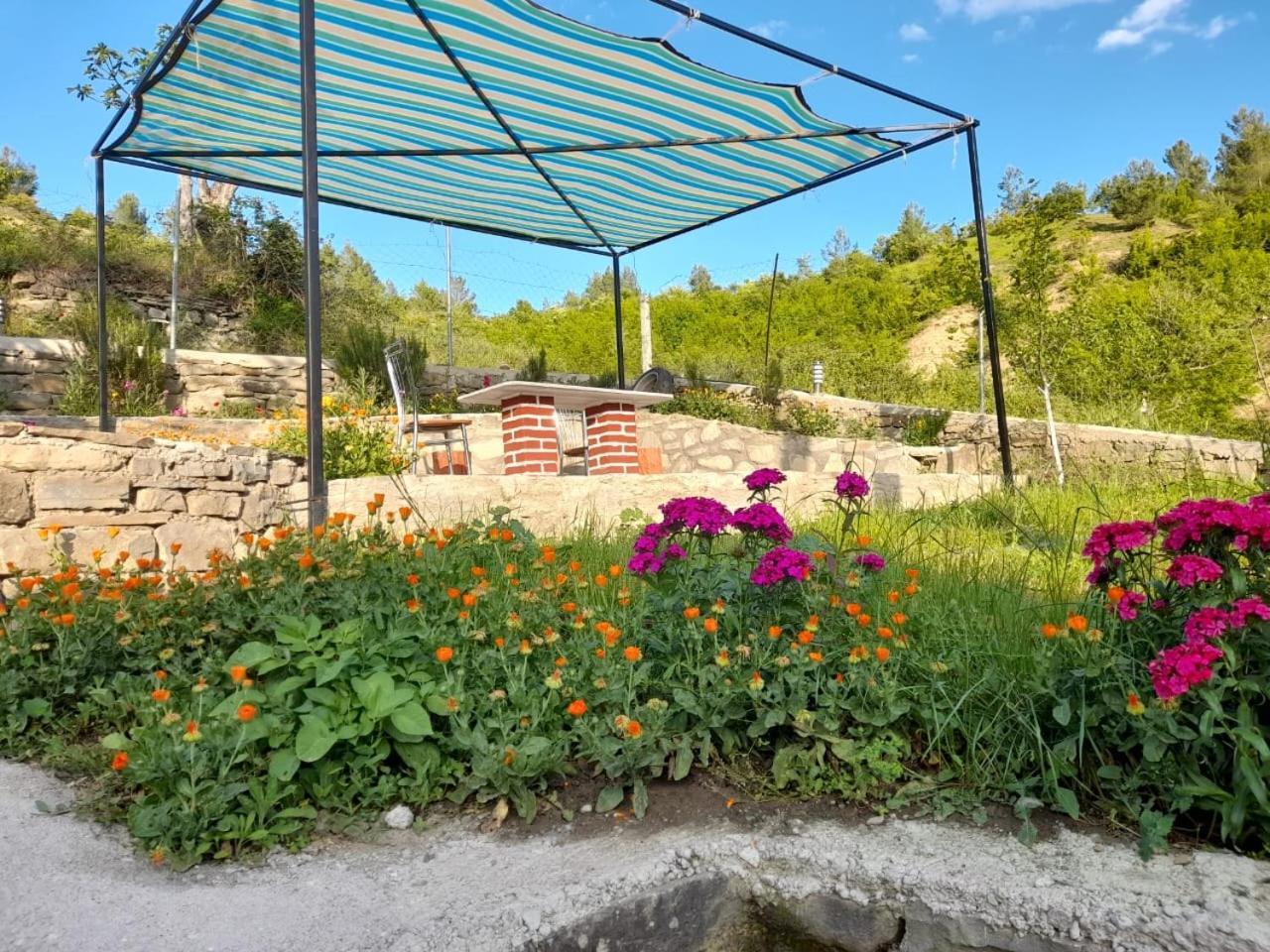 Villa Stone House Kelcyre Exterior foto