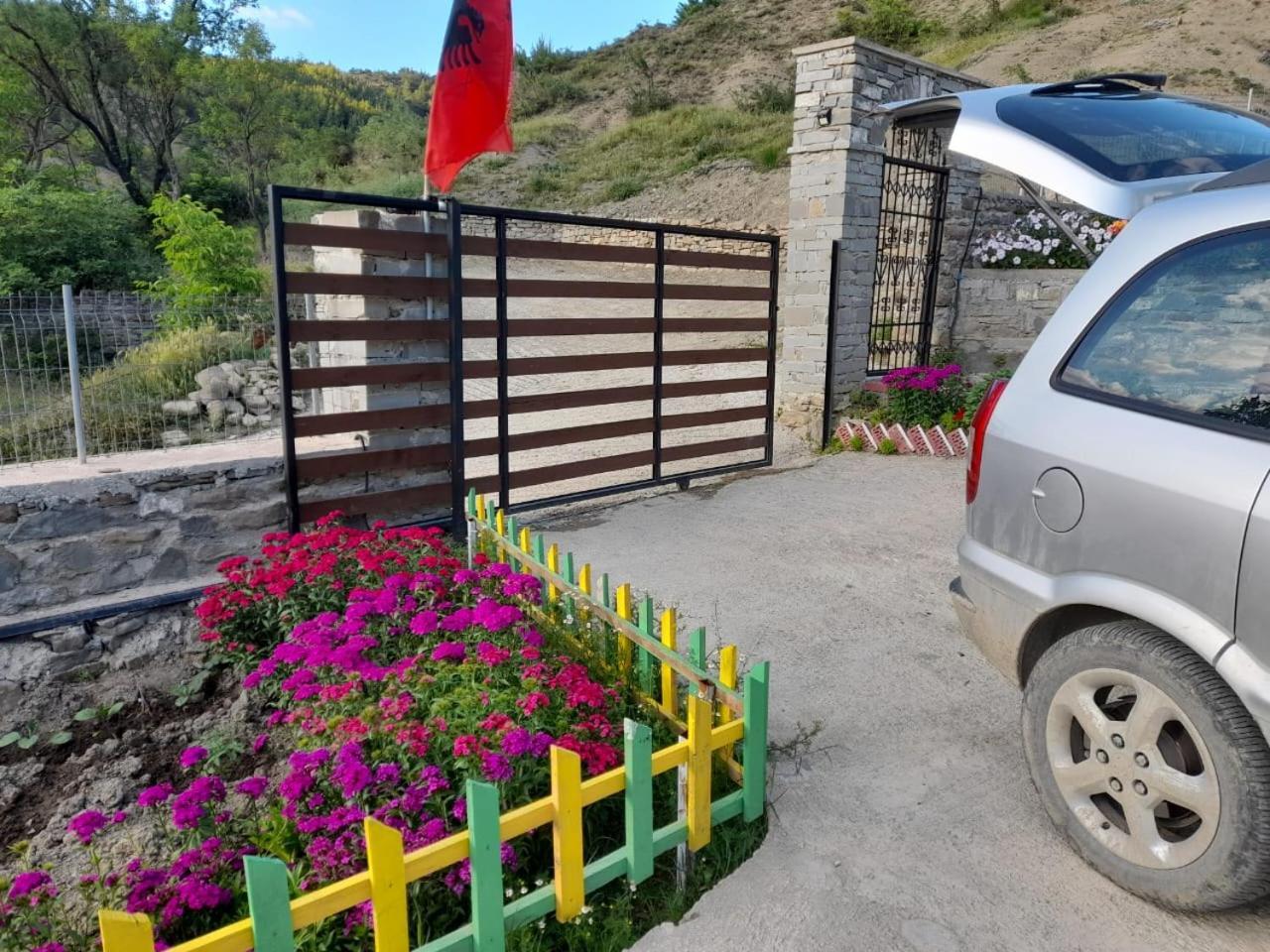 Villa Stone House Kelcyre Exterior foto